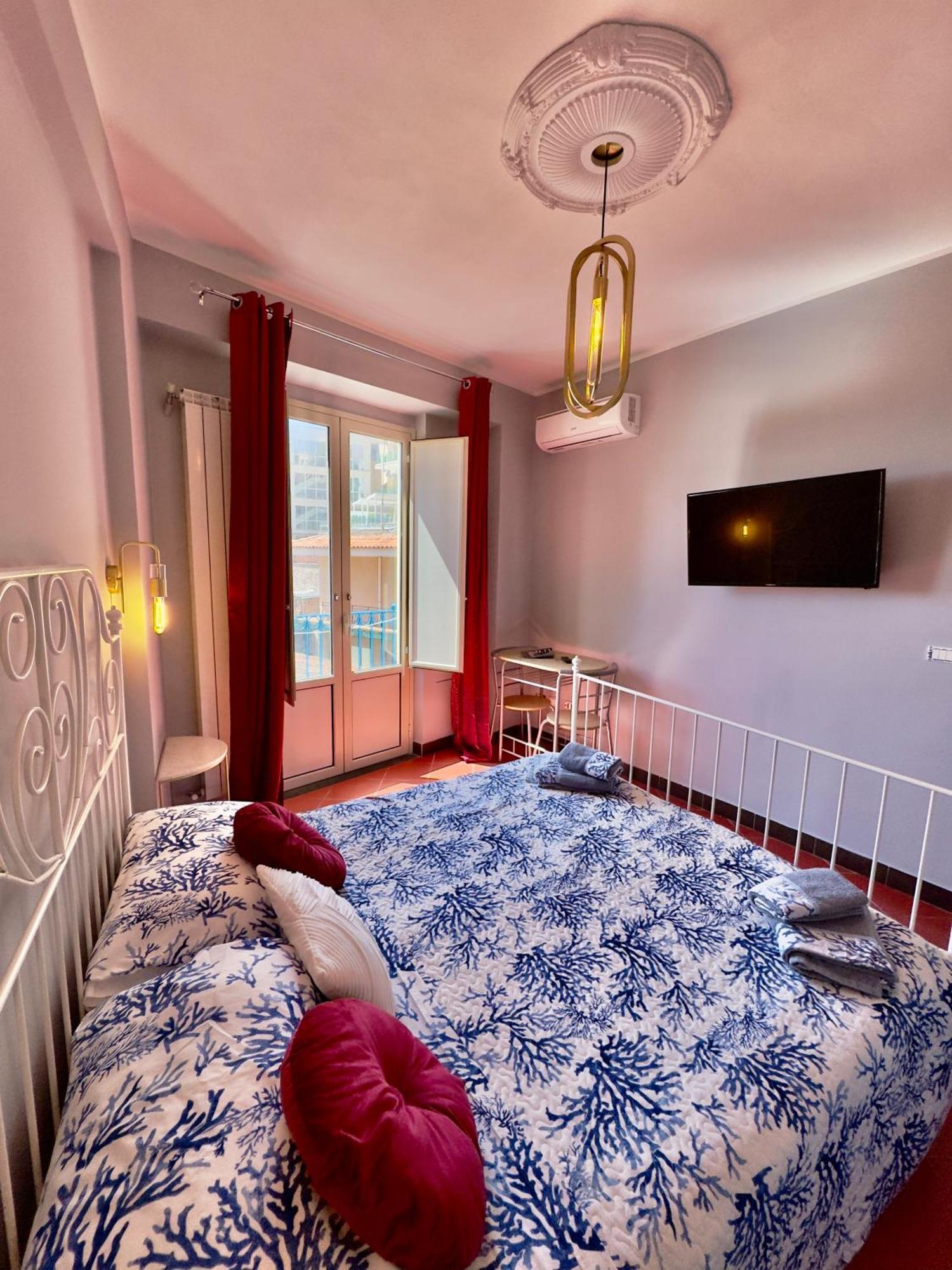 Taorminas Sun Central Boutique Guesthouse & Suites Bed and breakfast