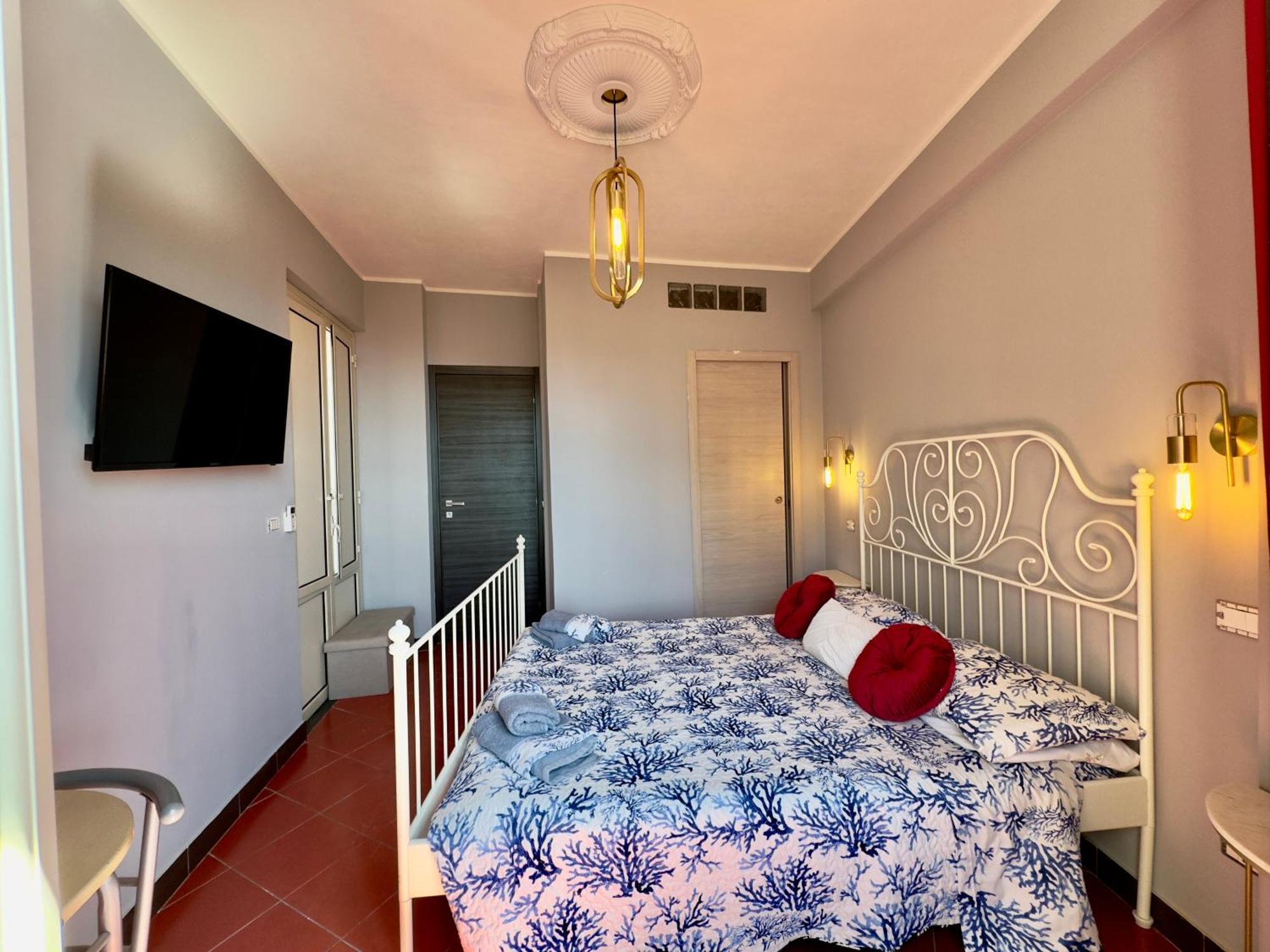 Taorminas Sun Central Boutique Guesthouse & Suites
